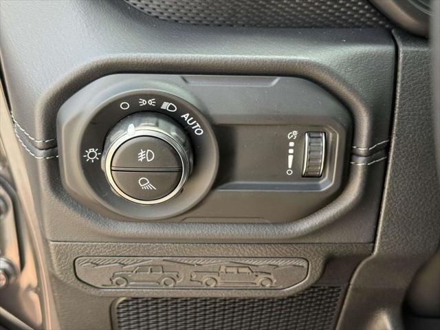 new 2025 Jeep Gladiator car, priced at $50,708