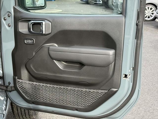 new 2025 Jeep Wrangler car, priced at $43,200