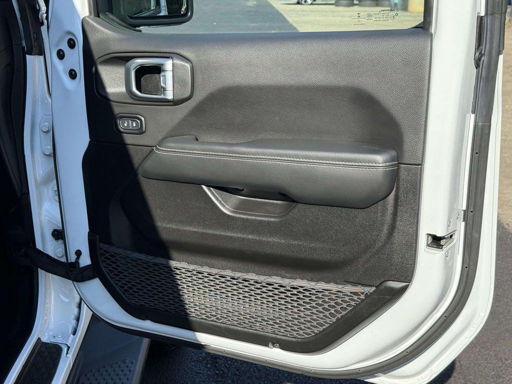 used 2022 Jeep Gladiator car, priced at $32,995