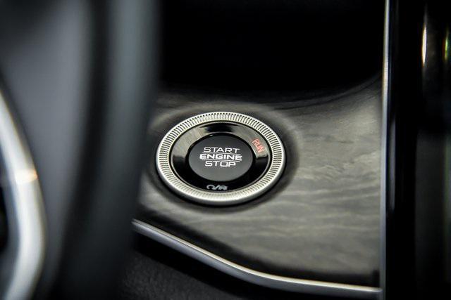 used 2022 Jeep Grand Cherokee car, priced at $40,990