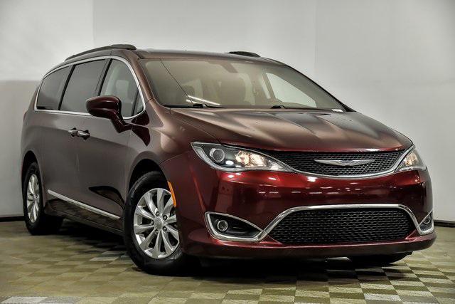 used 2017 Chrysler Pacifica car, priced at $15,990