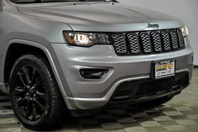 used 2017 Jeep Grand Cherokee car, priced at $17,490