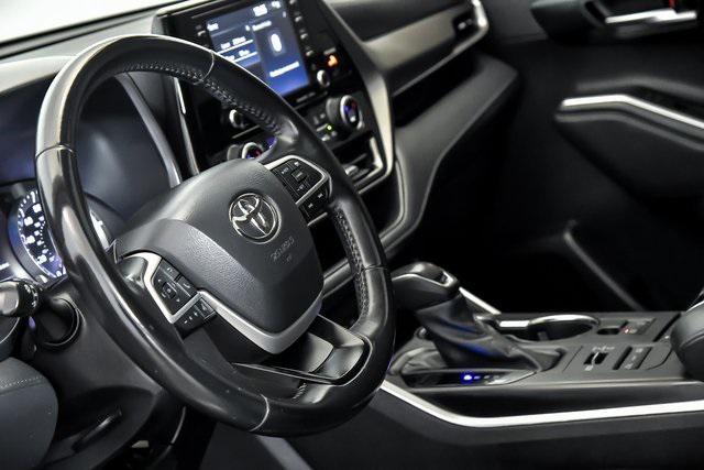 used 2022 Toyota Highlander car, priced at $36,690