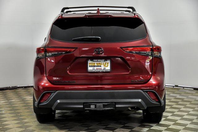 used 2022 Toyota Highlander car, priced at $36,690
