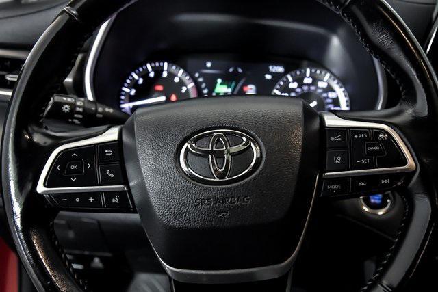 used 2022 Toyota Highlander car, priced at $36,690