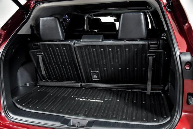used 2022 Toyota Highlander car, priced at $36,690
