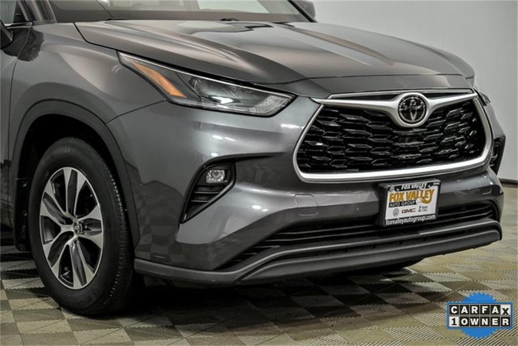 used 2021 Toyota Highlander car, priced at $32,990
