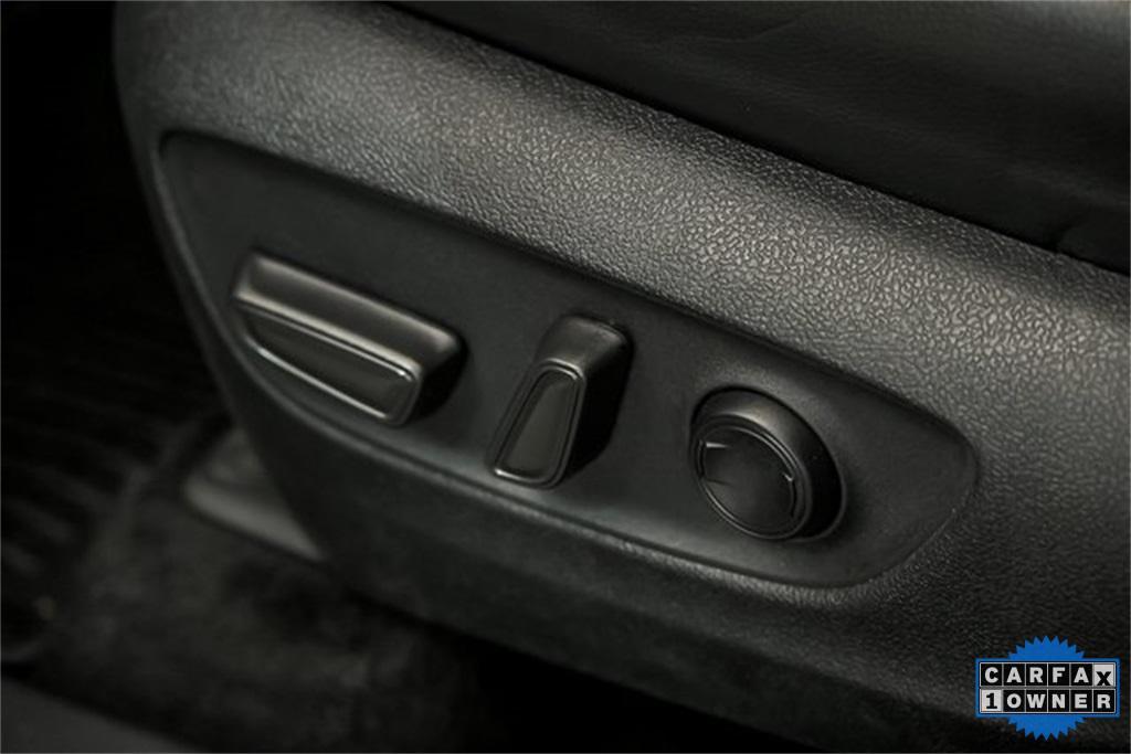 used 2021 Toyota Highlander car, priced at $32,990