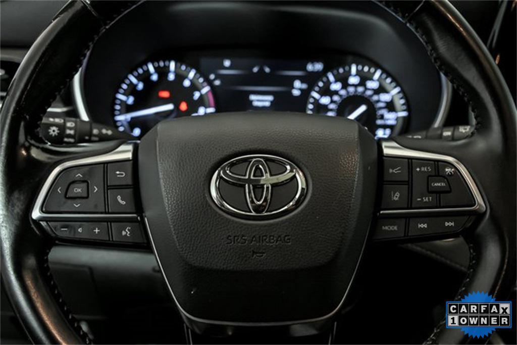 used 2021 Toyota Highlander car, priced at $32,990