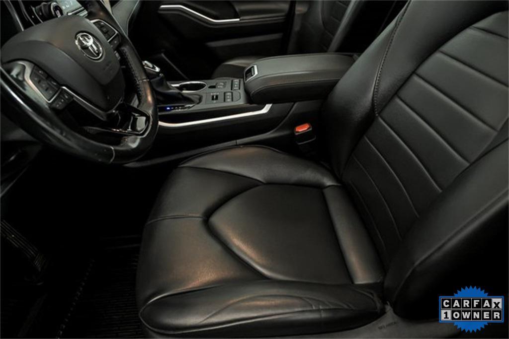 used 2021 Toyota Highlander car, priced at $32,990