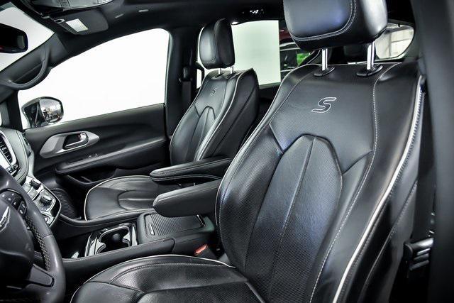 used 2023 Chrysler Pacifica car, priced at $41,290