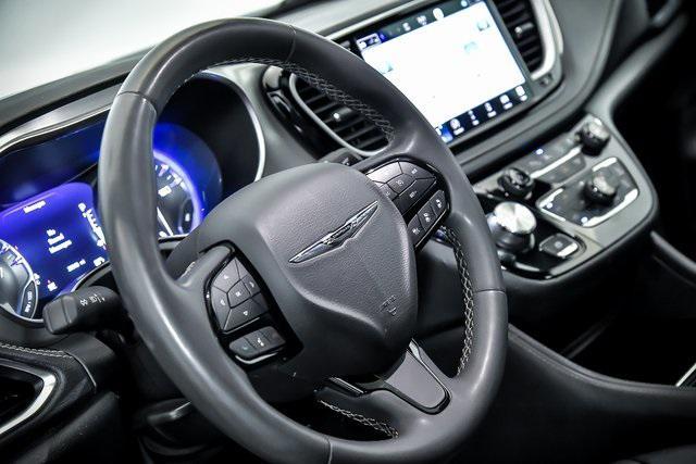 used 2023 Chrysler Pacifica car, priced at $41,290