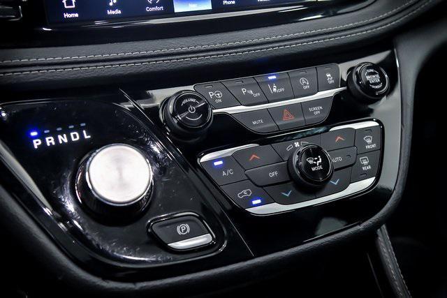 used 2023 Chrysler Pacifica car, priced at $41,290