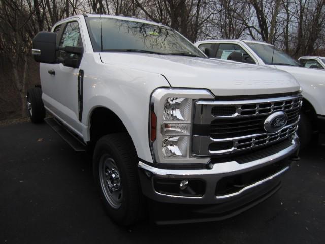 new 2024 Ford F-350 car, priced at $61,630