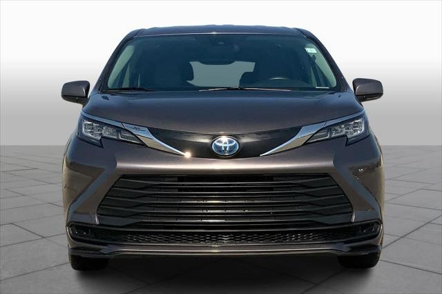 used 2021 Toyota Sienna car, priced at $30,351