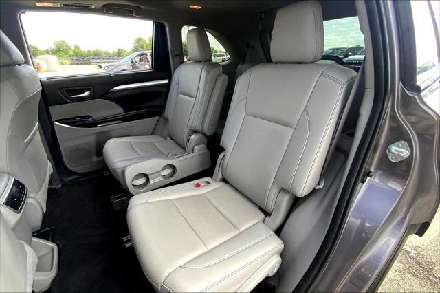 used 2019 Toyota Highlander car, priced at $24,693