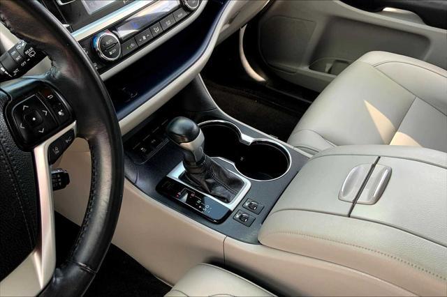 used 2019 Toyota Highlander car, priced at $24,693