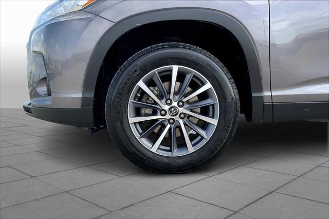 used 2019 Toyota Highlander car, priced at $24,693