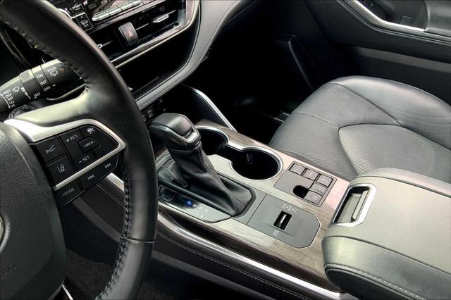 used 2023 Toyota Highlander car, priced at $42,148