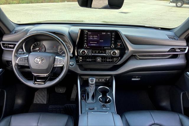 used 2021 Toyota Highlander car, priced at $31,990