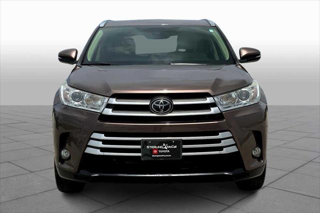 used 2018 Toyota Highlander car, priced at $26,836