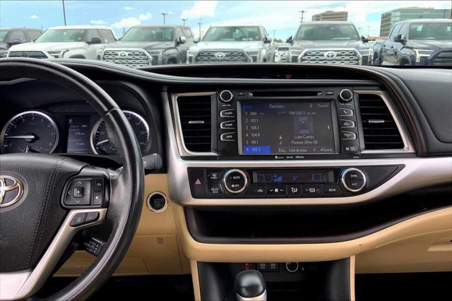 used 2018 Toyota Highlander car, priced at $26,836