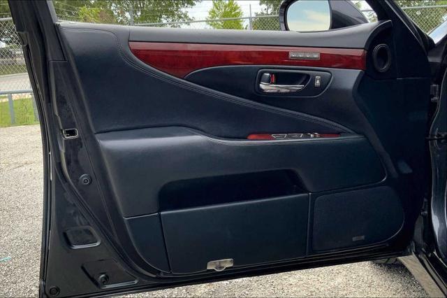 used 2007 Lexus LS 460 car, priced at $11,439
