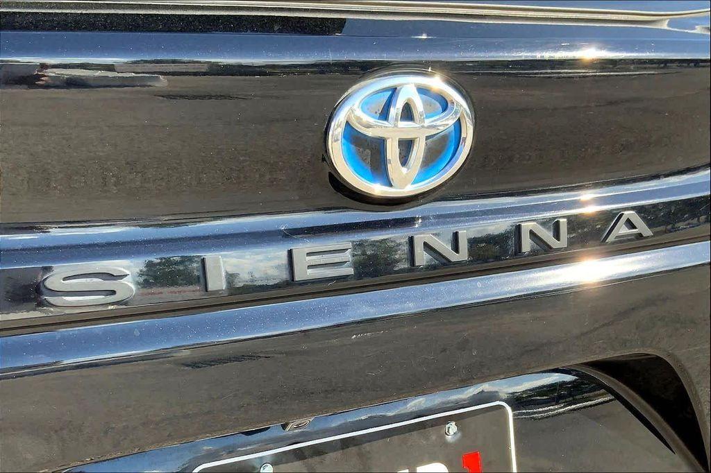 used 2022 Toyota Sienna car, priced at $30,499
