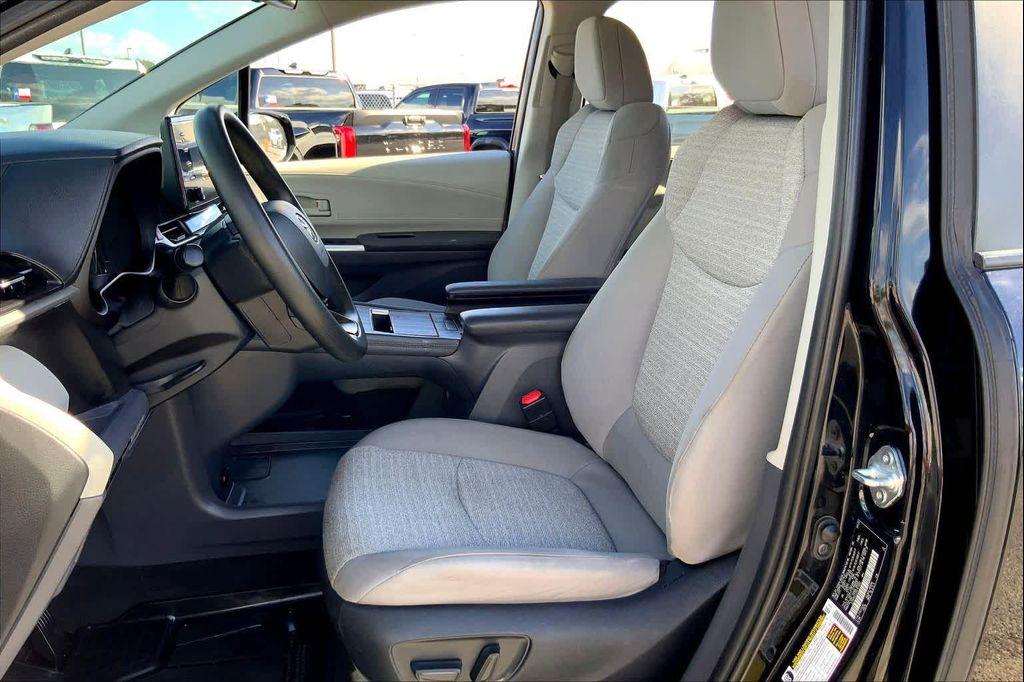 used 2022 Toyota Sienna car, priced at $30,499