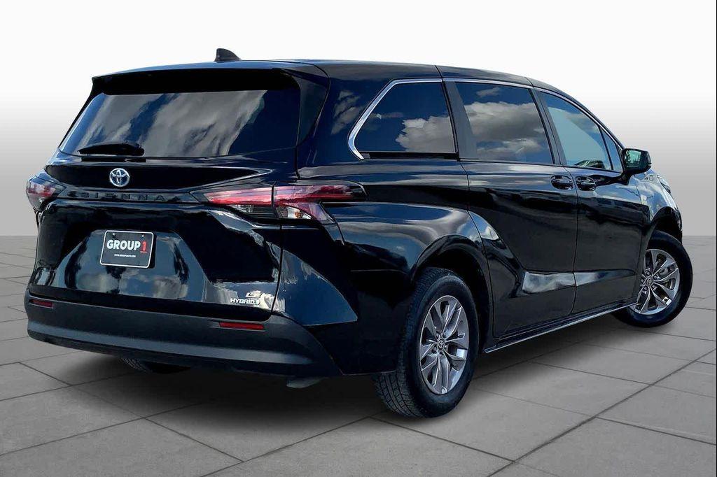 used 2022 Toyota Sienna car, priced at $30,499
