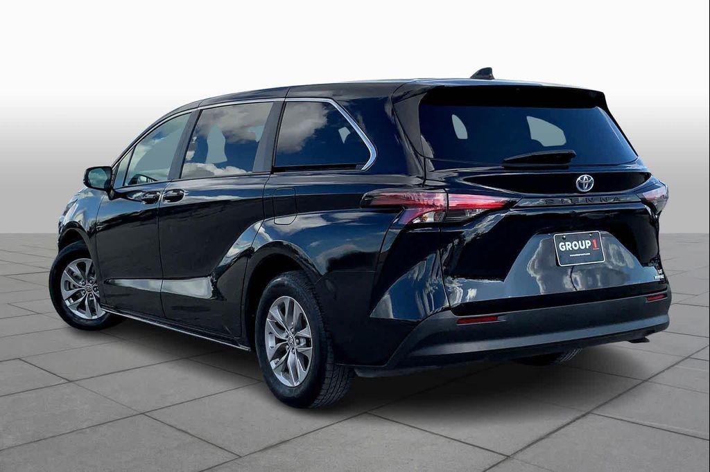 used 2022 Toyota Sienna car, priced at $30,499