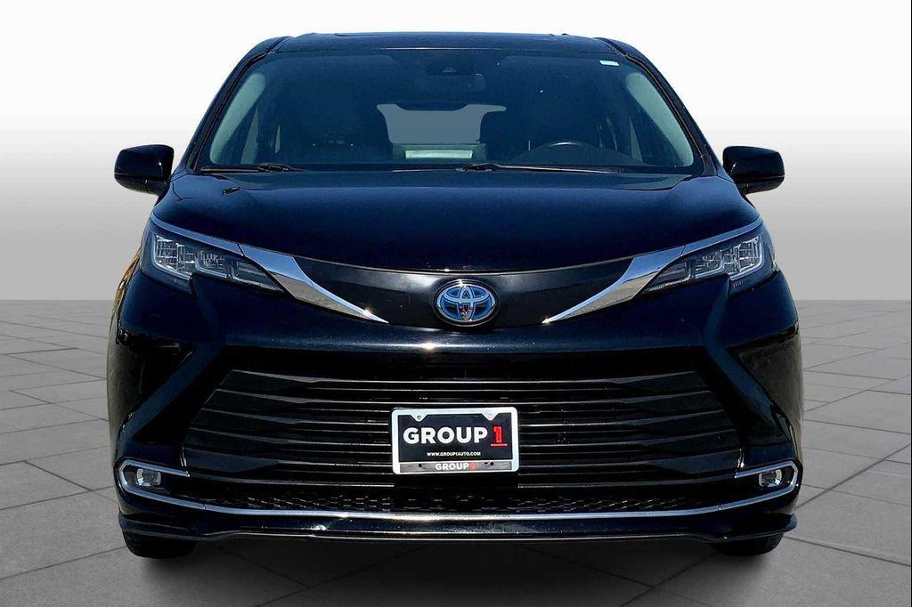 used 2022 Toyota Sienna car, priced at $30,984