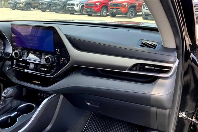 used 2023 Toyota Highlander car, priced at $36,684