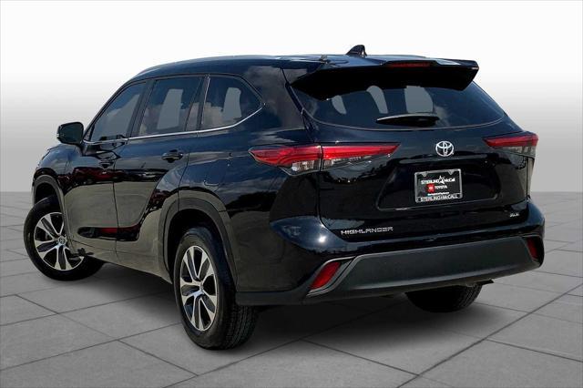 used 2023 Toyota Highlander car, priced at $36,684