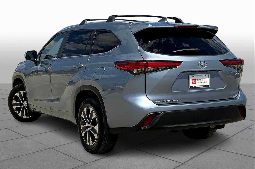 used 2023 Toyota Highlander car, priced at $36,995