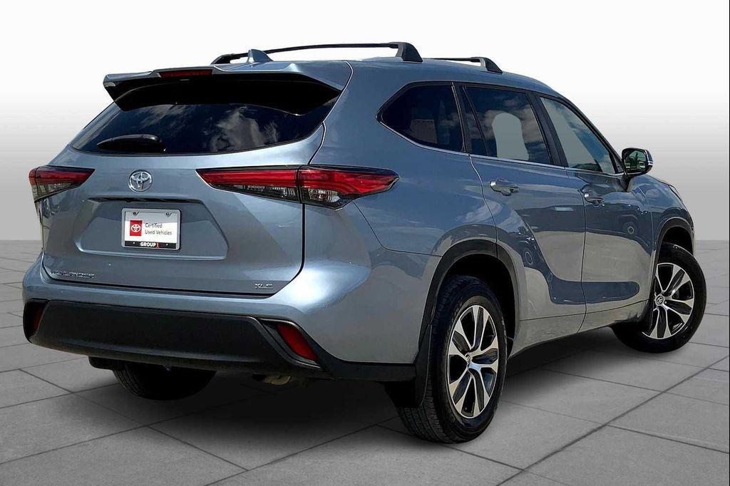 used 2023 Toyota Highlander car, priced at $36,995