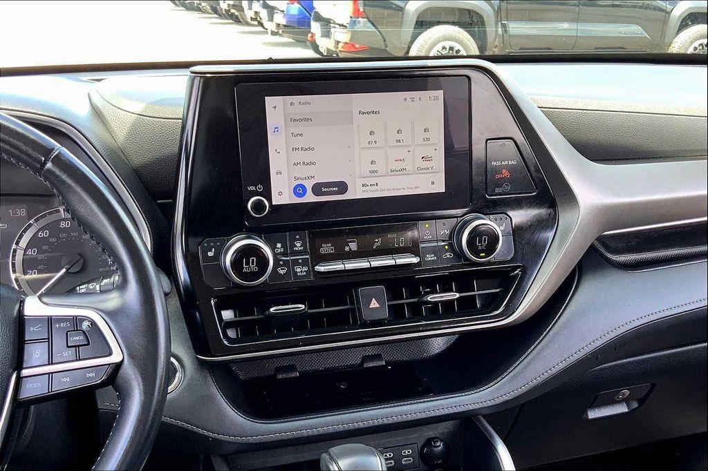 used 2023 Toyota Highlander car, priced at $36,995