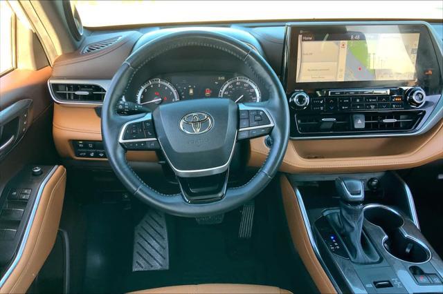 used 2022 Toyota Highlander car, priced at $41,922