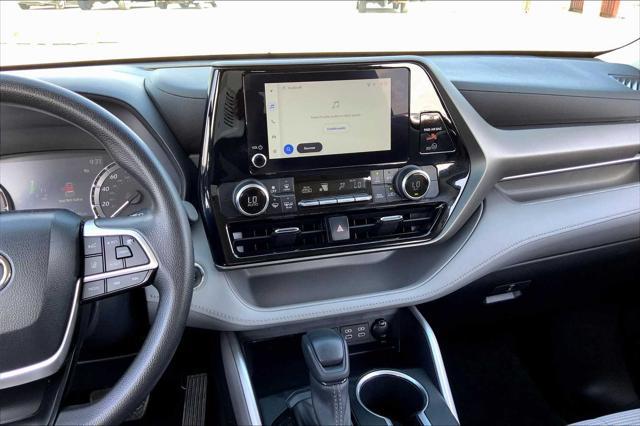 used 2023 Toyota Highlander car, priced at $31,992