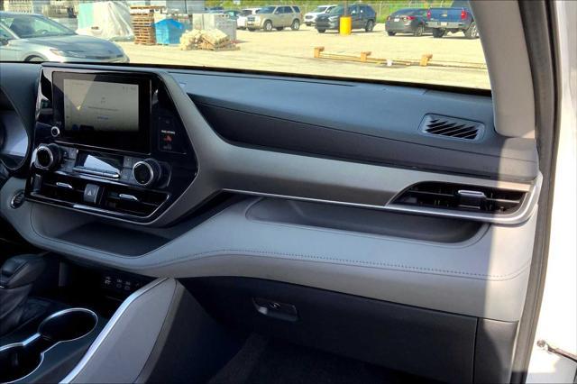 used 2023 Toyota Highlander car, priced at $31,992