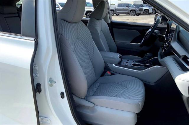 used 2023 Toyota Highlander car, priced at $31,992