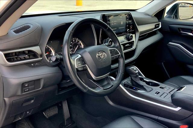 used 2022 Toyota Highlander car, priced at $33,890