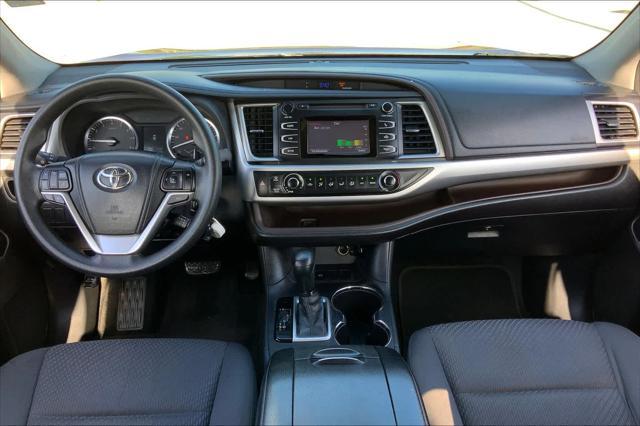 used 2014 Toyota Highlander car, priced at $15,337