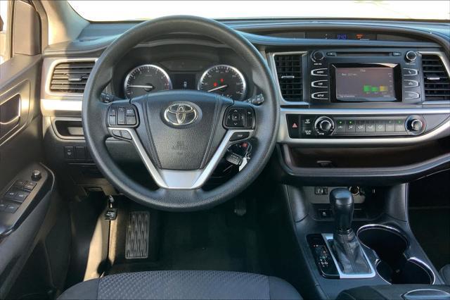 used 2014 Toyota Highlander car, priced at $15,337