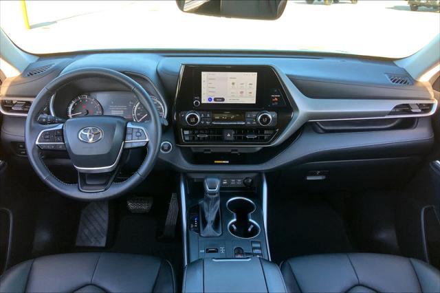 used 2024 Toyota Highlander car, priced at $43,994