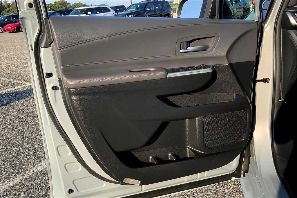 used 2023 Toyota Sienna car, priced at $47,701