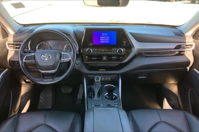 used 2023 Toyota Highlander car, priced at $26,994