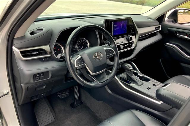 used 2023 Toyota Highlander car, priced at $36,751