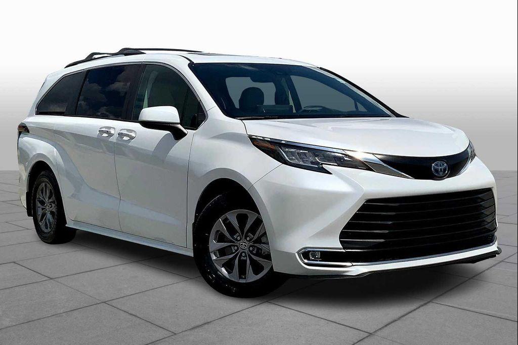 used 2023 Toyota Sienna car, priced at $33,995