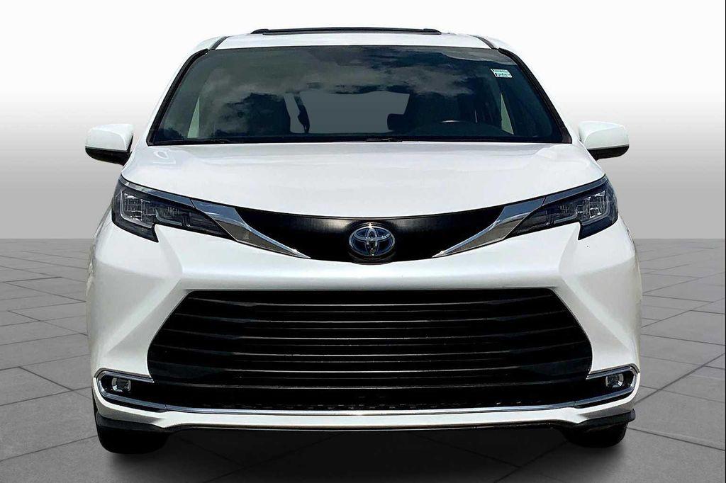 used 2023 Toyota Sienna car, priced at $33,995